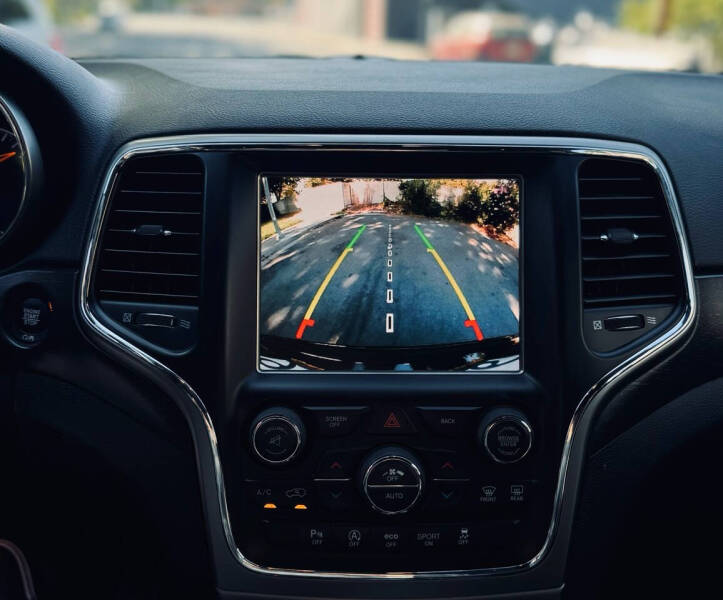 2017 Jeep Grand Cherokee Laredo E