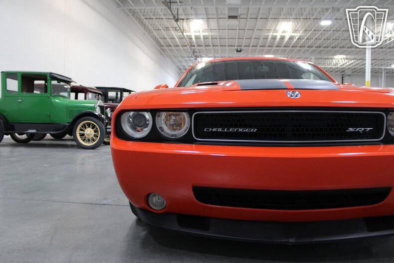 2009 Dodge Challenger SRT8