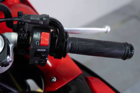2013 Yamaha YZF-R1