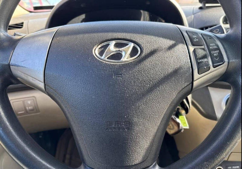 2010 Hyundai Elantra Blue