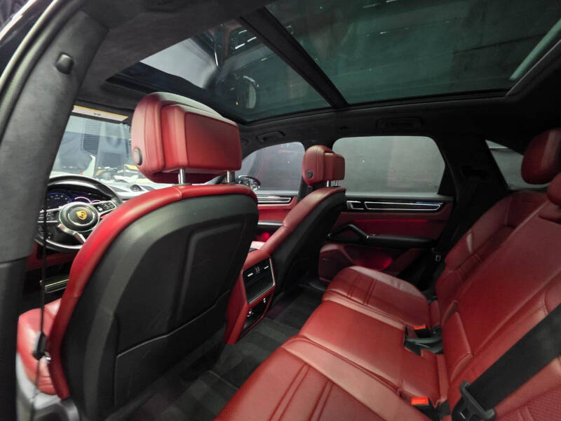 2021 Porsche Cayenne GTS