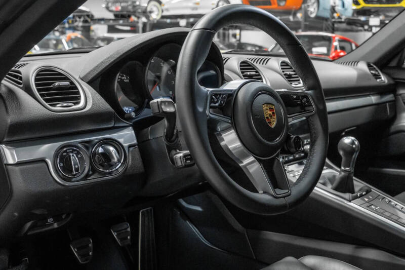 2025 Porsche 718 Cayman S