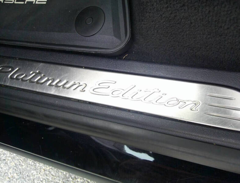 2017 Porsche Cayenne Platinum Edition