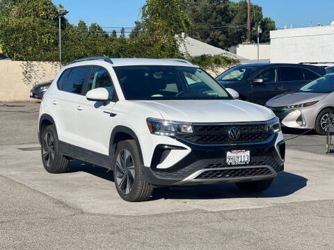 2023 Volkswagen Taos SE 4Motion