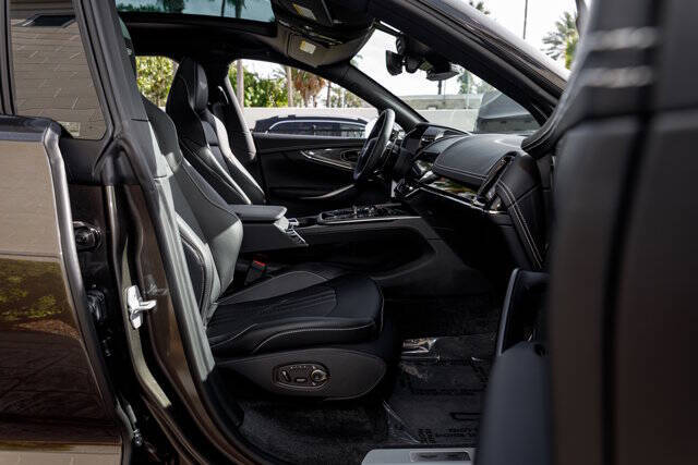 2026 Aston Martin DBX 707