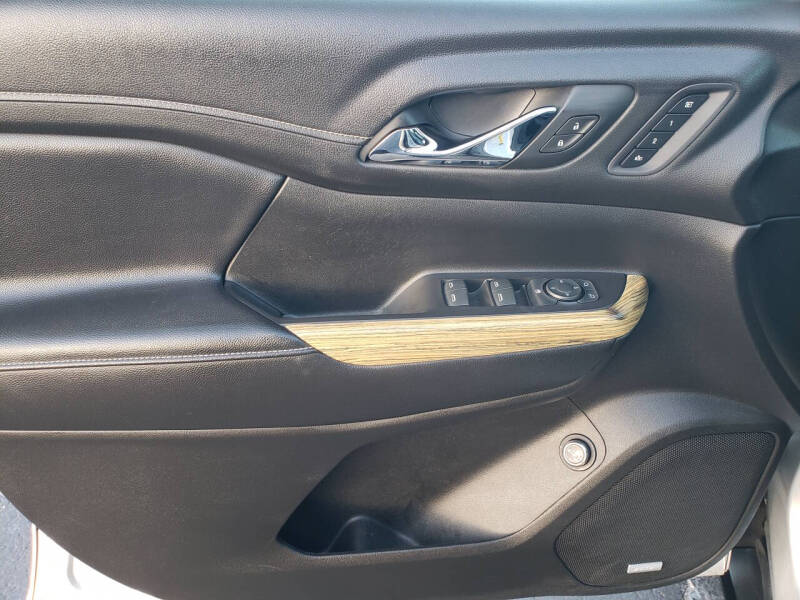 2019 GMC Acadia Denali