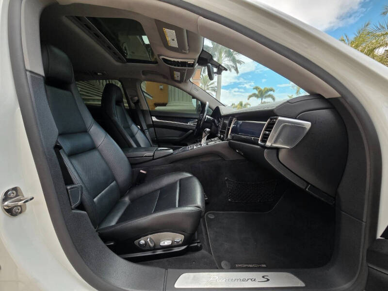 2015 Porsche Panamera S E-Hybrid