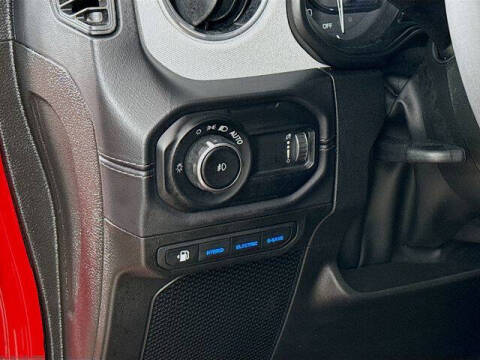 2025 Jeep Wrangler Sahara 4xe