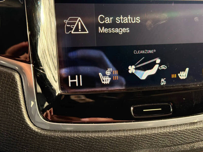 2018 Volvo XC90 T6 Momentum