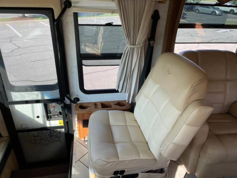 2007 Freightliner XCS Chassis