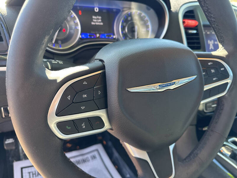 2023 Chrysler 300 Touring