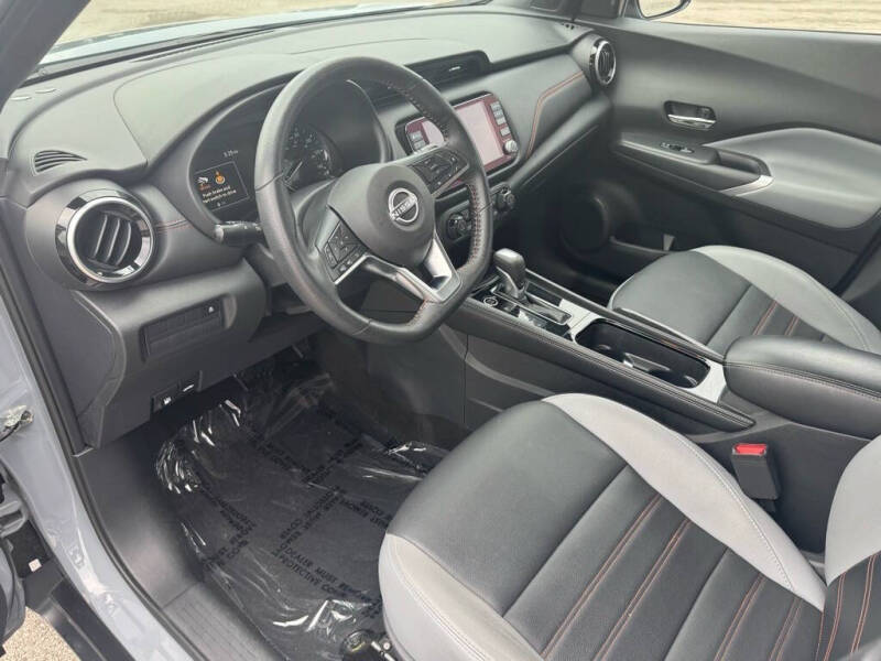 2023 Nissan Kicks SR