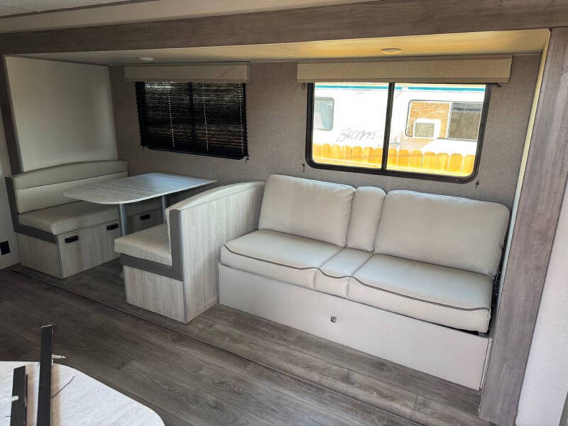 2025 Catalina Yachts 261BHS