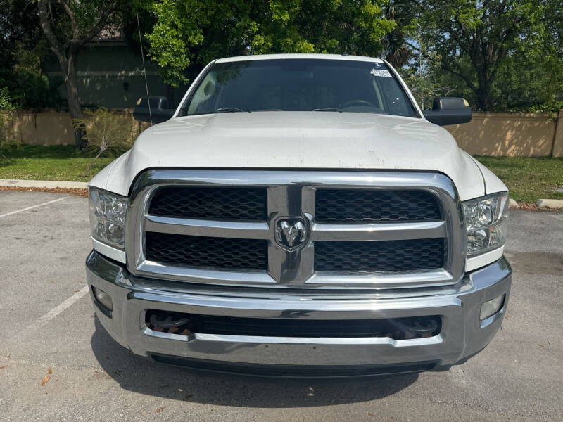 2017 RAM Ram 3500 Pickup SLT photo 8