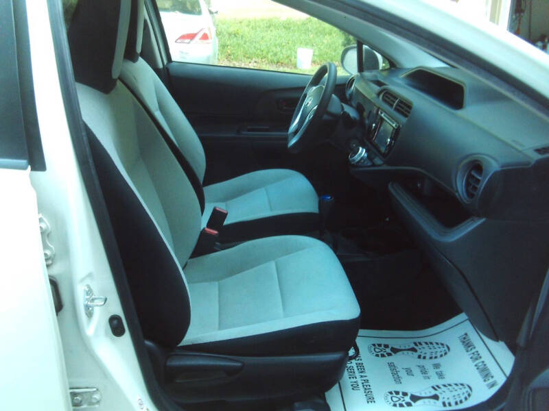 2015 Toyota Prius c One