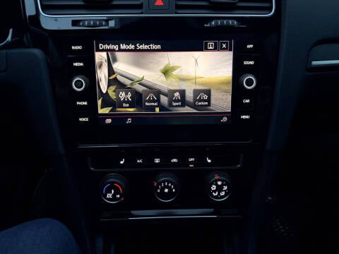 2020 Volkswagen Golf GTI S