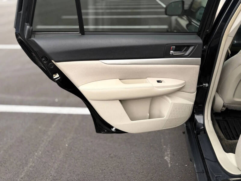 2013 Subaru Outback 2.5i Premium