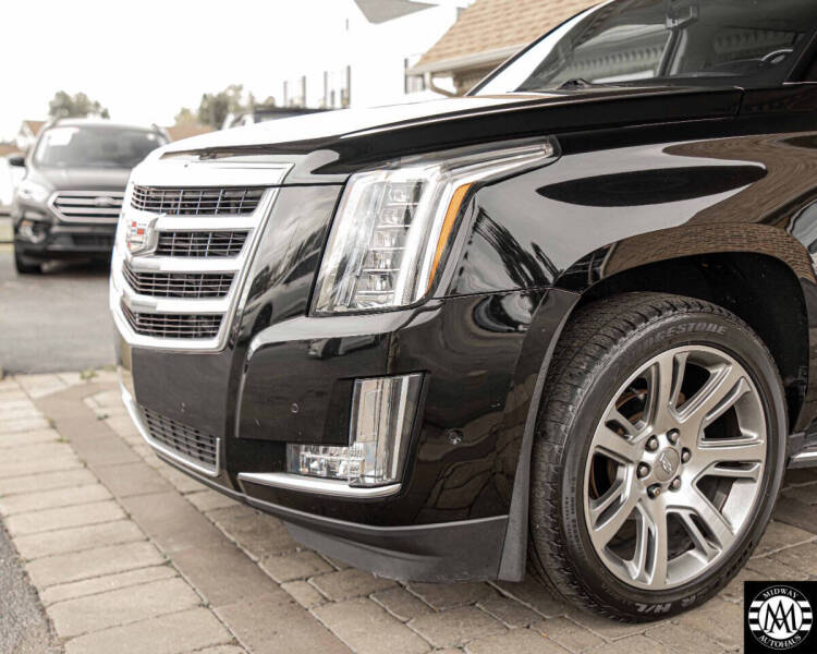 2018 Cadillac Escalade ESV Luxury