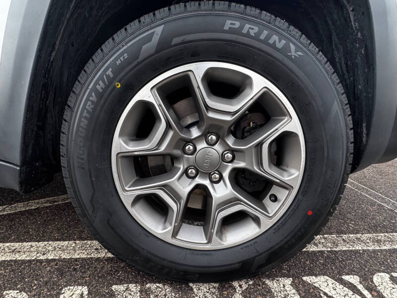 2020 Jeep Cherokee Trailhawk