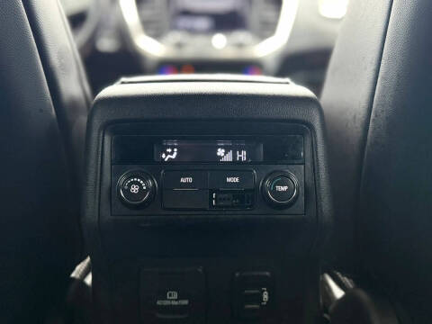 2017 GMC Acadia SLT-1