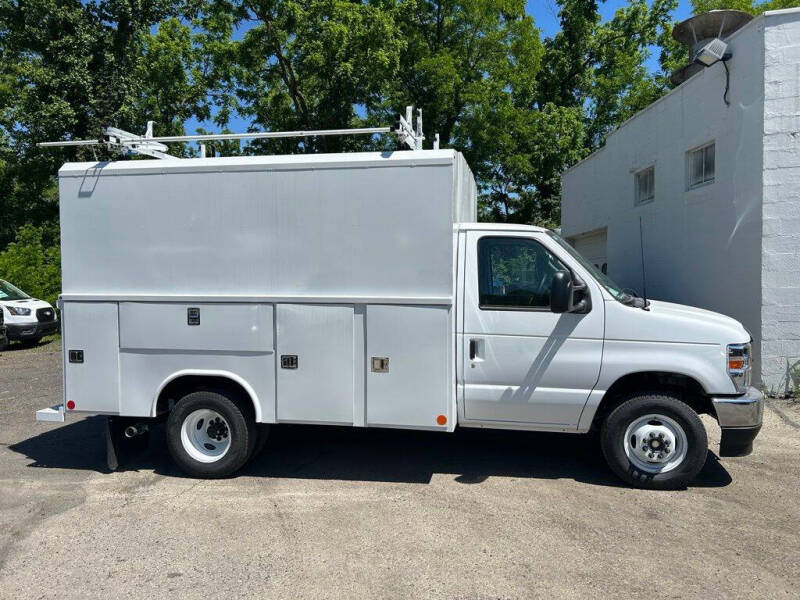 2027 Ford E-Series