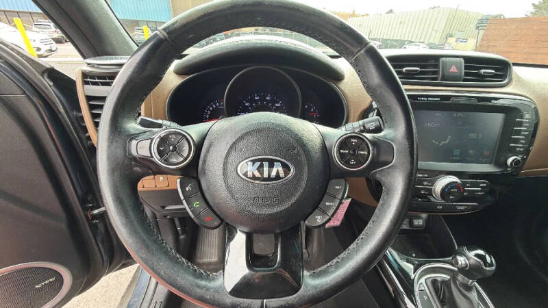 2016 Kia Soul +
