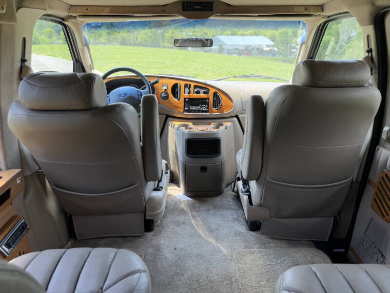 2003 Ford E-Series E-150