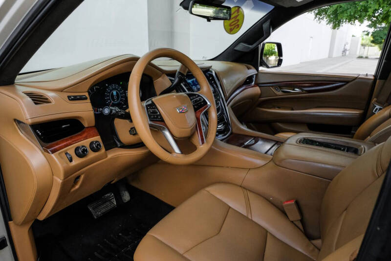 2017 Cadillac Escalade ESV Platinum