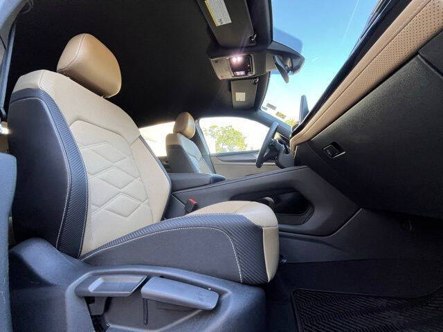 2024 Volkswagen Atlas Cross Sport SE 4Motion