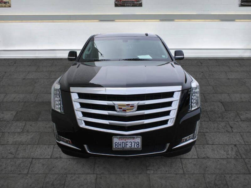 2019 Cadillac Escalade ESV Standard