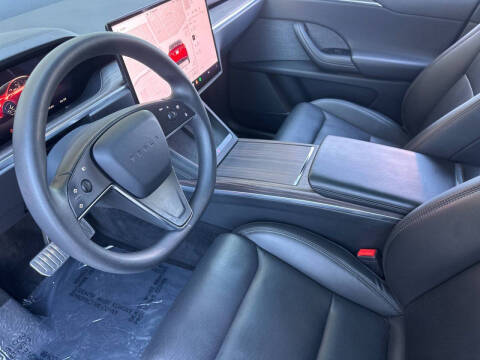 2023 Tesla Model X Standard Range