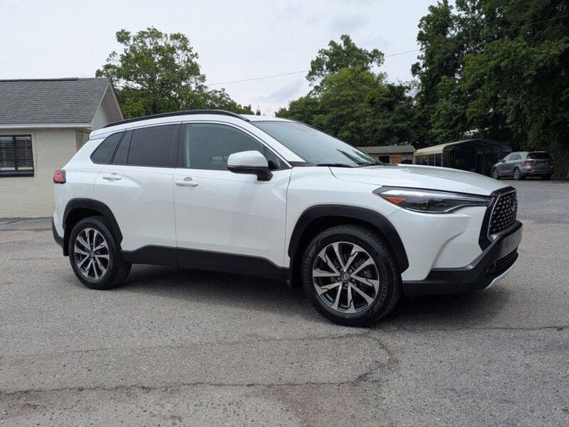 2023 Toyota Corolla Cross XLE