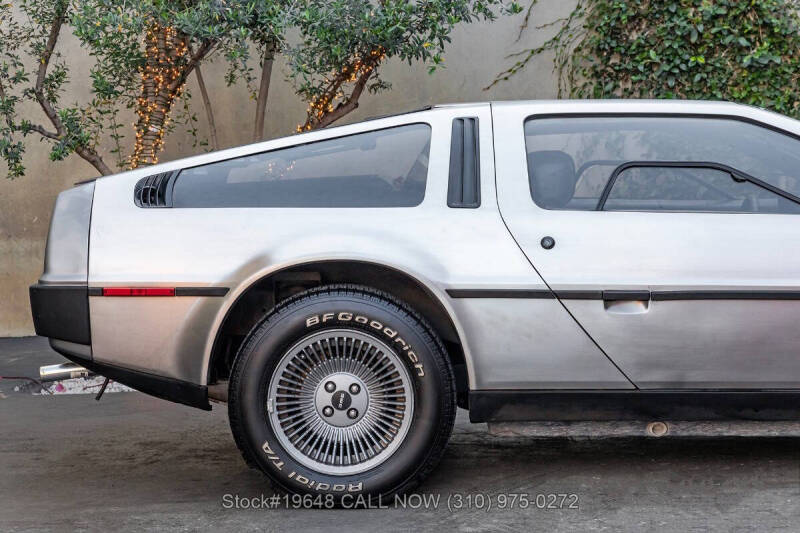1981 DeLorean DMC-12
