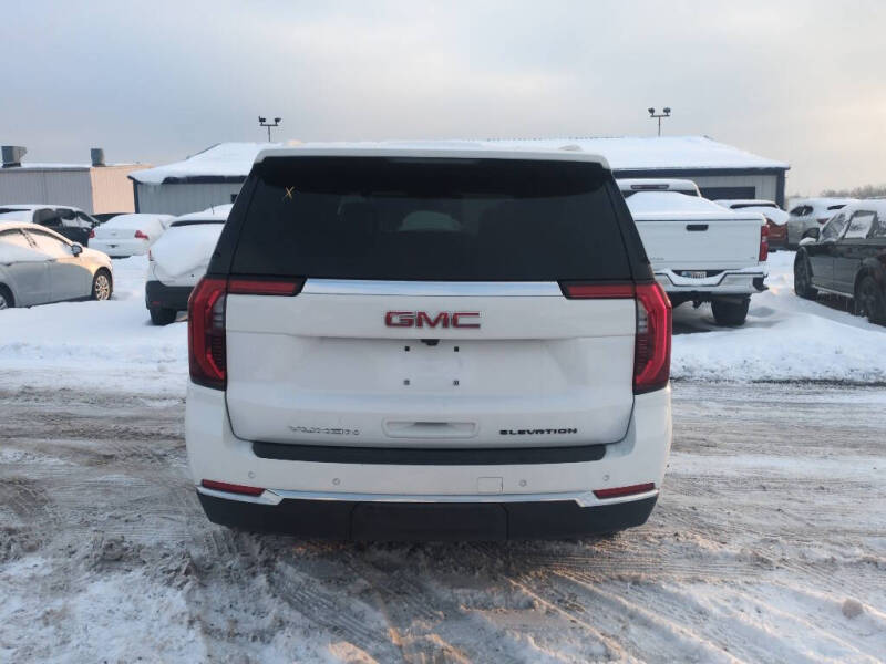 2025 GMC Yukon Elevation