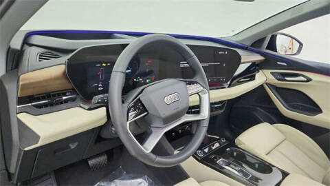 2025 Audi Q6 e-tron quattro Premium Plus