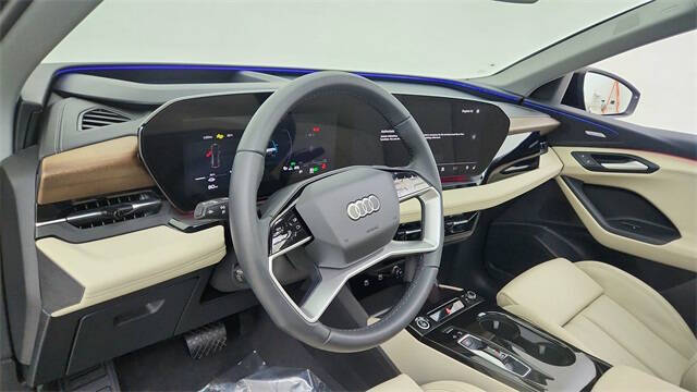 2025 Audi Q6 e-tron quattro Premium Plus