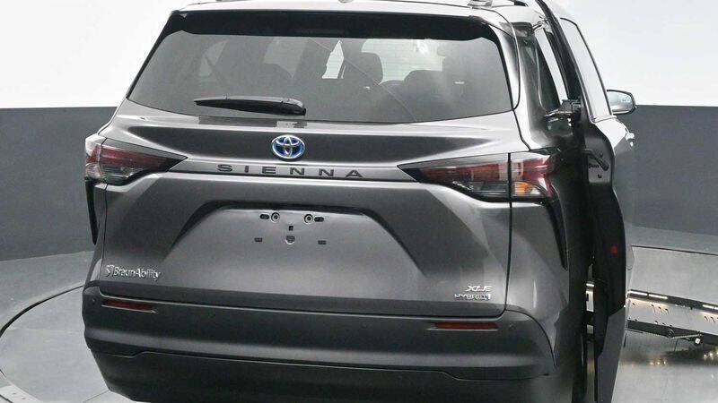 2024 Toyota Sienna XLE 7-Passenger