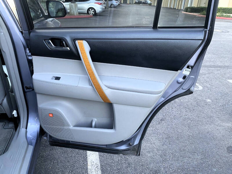 2010 Toyota Highlander Hybrid Limited