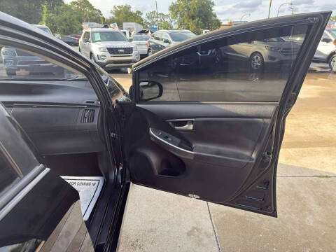 2013 Toyota Prius Three