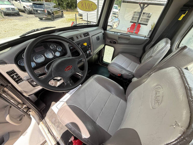 2018 Peterbilt 337