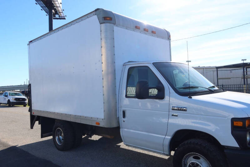 2010 Ford E-Series E-350 SD