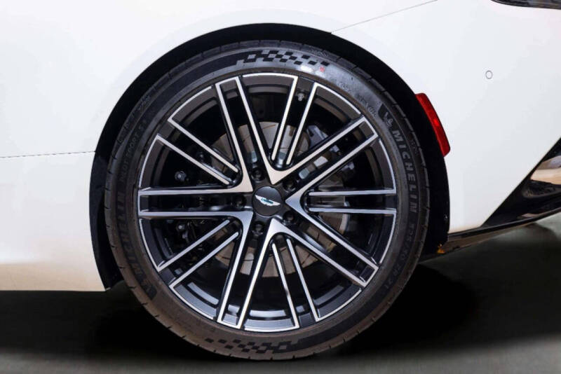 2025 Aston Martin DB12 Volante