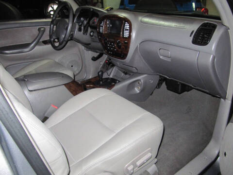 2002 Toyota Sequoia SR5