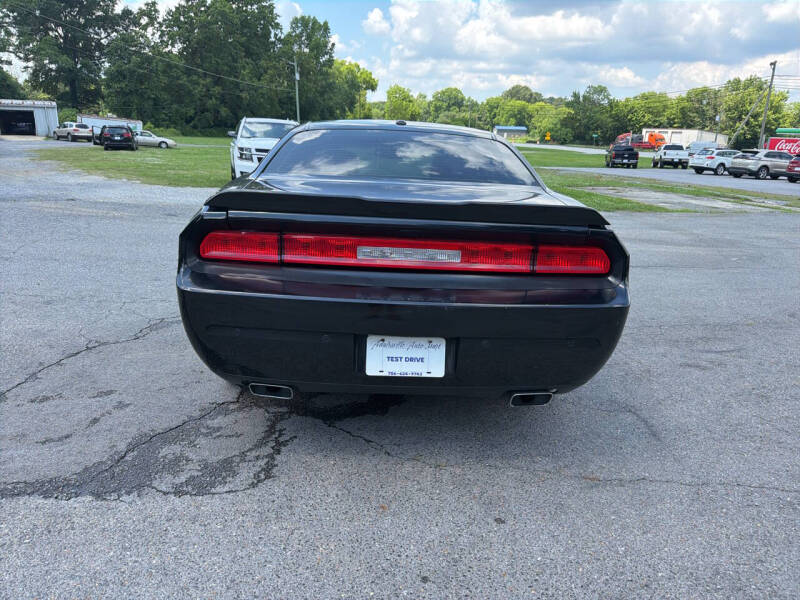 2014 Dodge Challenger SXT