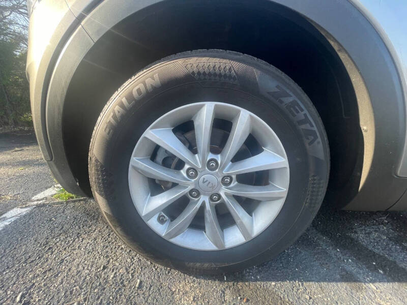 2017 Kia Sorento L