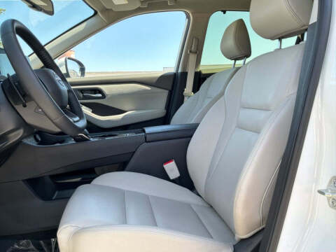 2025 Nissan Rogue SL