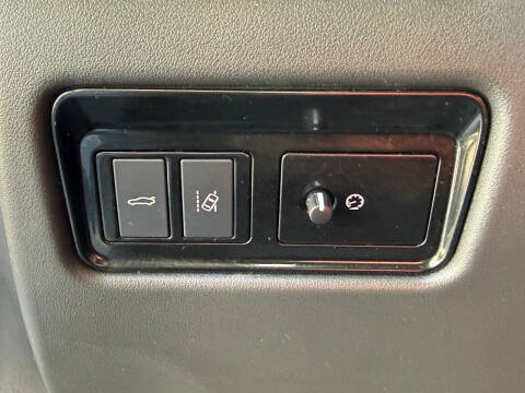 2016 Jaguar XF R-Sport