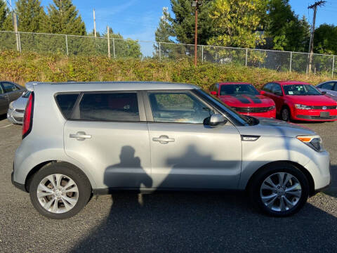 2015 Kia Soul +