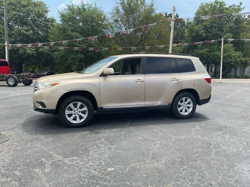 2011 Toyota Highlander for sale at Howard Johnson's  Auto Mart, Inc. in Hot Springs AR