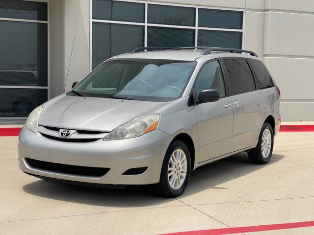 2007 Toyota Sienna for sale at Executive Auto Sales DFW LLC in Arlington, TX